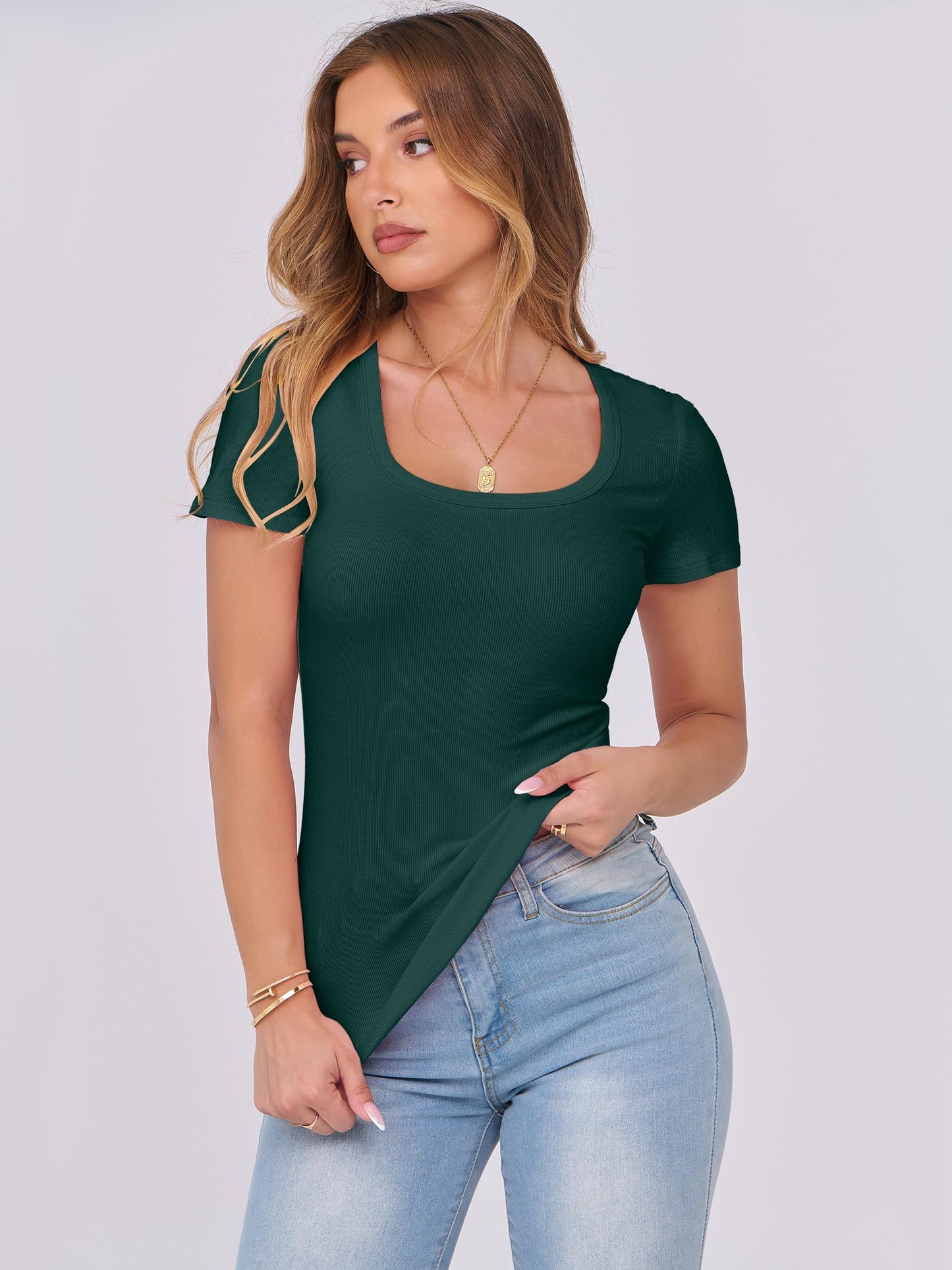 LUNIRO Women's Short Sleeve Tops Casual Scoop Neck Ribbed Knit Slim Fitted Basic Tee Shirts 2025 Summer Trendy Outfits